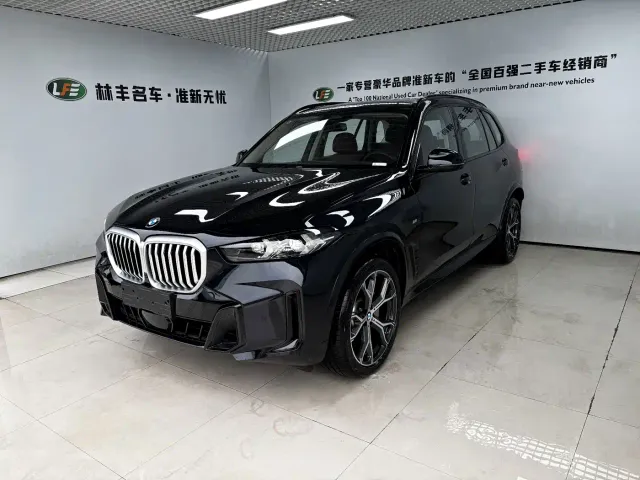 Фотография автомобиля — BMW X5