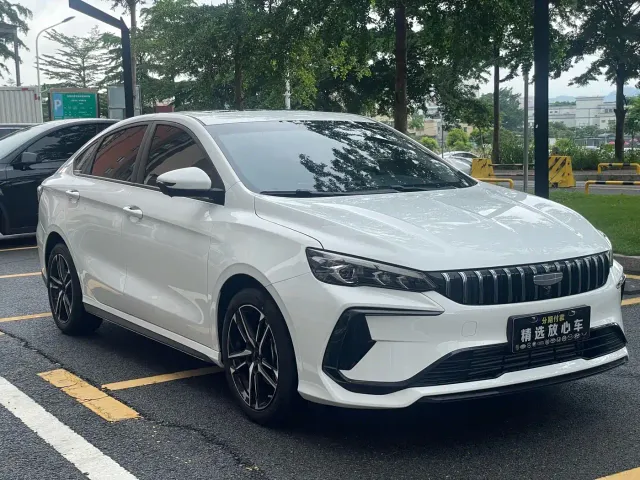 Geely Binrui — Фото автомобиля 3