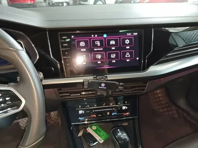 Volkswagen Passat — Фото автомобиля 12