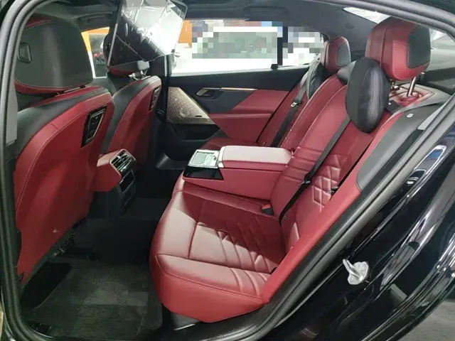 BMW 5 Series — Фото автомобиля 21