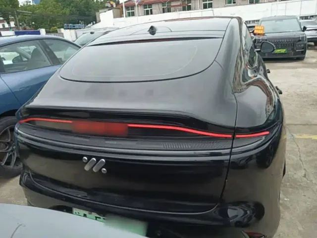IM Motors LS6 — Фото автомобиля 5