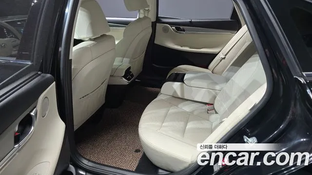 Hyundai Grandeur New — Фото автомобиля 18
