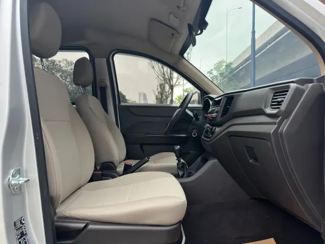 Wuling Hongguang V — Фото автомобиля 10