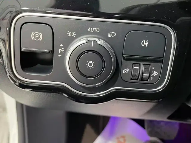 Mercedes-Benz A-Class — Фото автомобиля 12