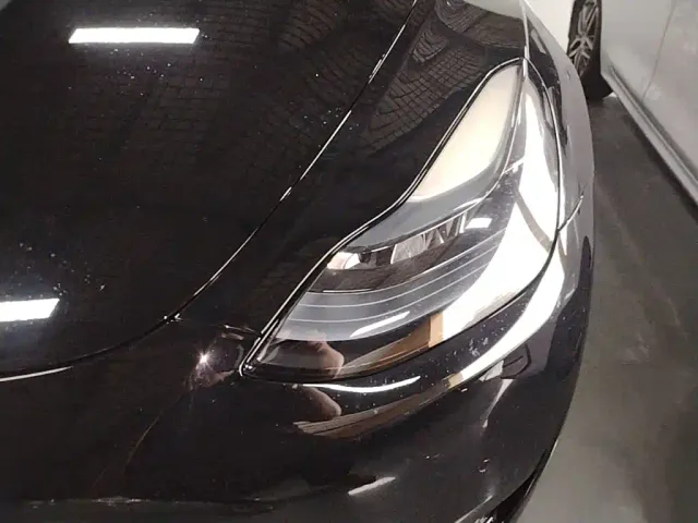 Tesla Model Y — Фото автомобиля 23