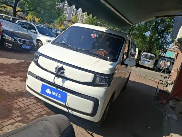 Фотография автомобиля — Changan Ruixing EM80