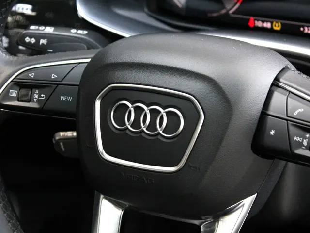 Audi Q8 — Фото автомобиля 10