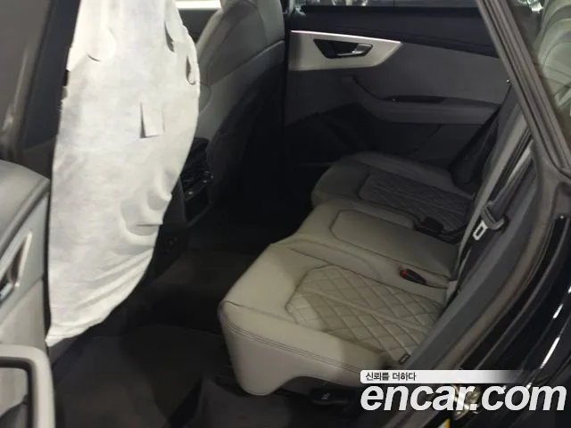Audi Q8 50 TDI quattro Premium — Фото автомобиля 10