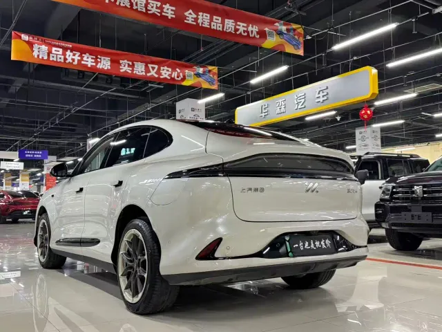 IM Motors LS6 — Фото автомобиля 13