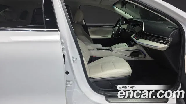 Hyundai Grandeur Новый Grandeur IG — Фото автомобиля 11