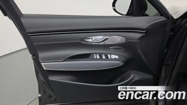 Genesis GV70 2.5T Бензин AWD — Фото автомобиля 6
