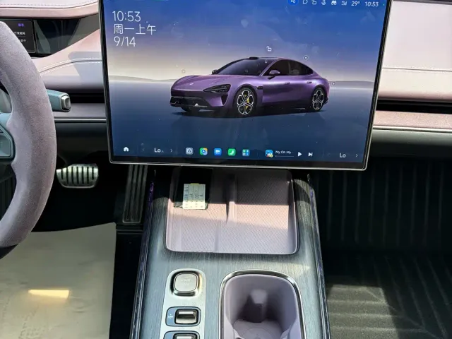 Xiaomi SU7 — Фото автомобиля 13