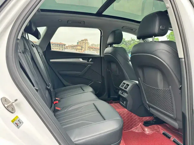 Audi Q5L — Фото автомобиля 8