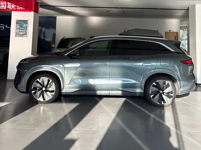BYD Tang L — Фото автомобиля 3