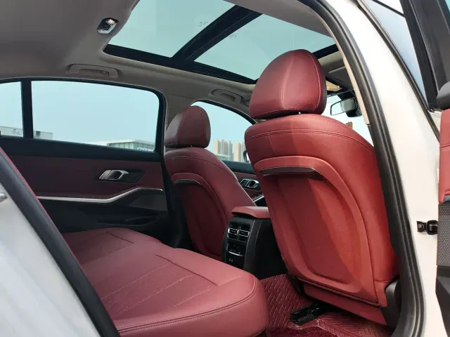 BMW 3 Series — Фото автомобиля 11