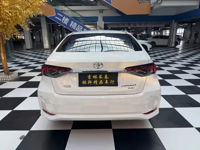 Toyota Corolla — Фото автомобиля 8