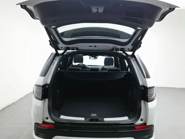 Land Rover Discovery Sport — Фото автомобиля 16