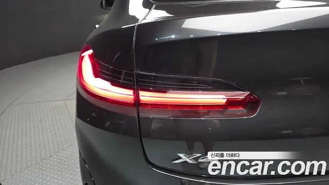 BMW X4 xDrive20i M Sport — Фото автомобиля 23