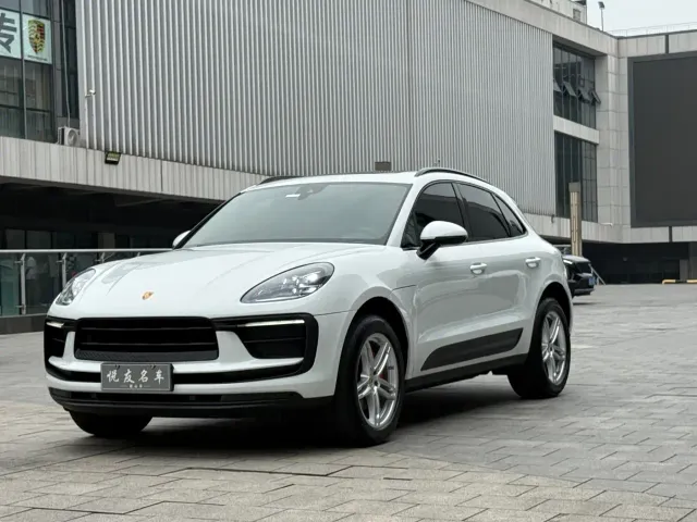 Фотография автомобиля — Porsche Macan