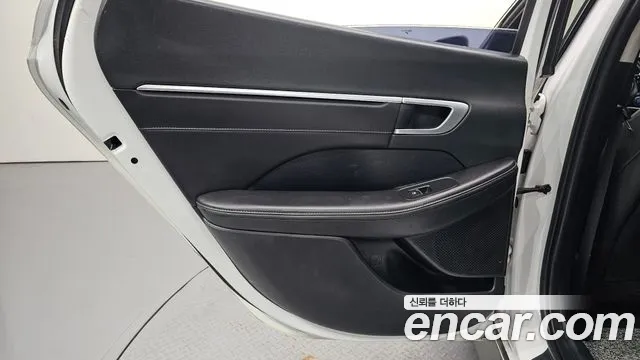 Hyundai Sonata Sonata (DN8) 2.0 LPG(Для проката) — Фото автомобиля 25