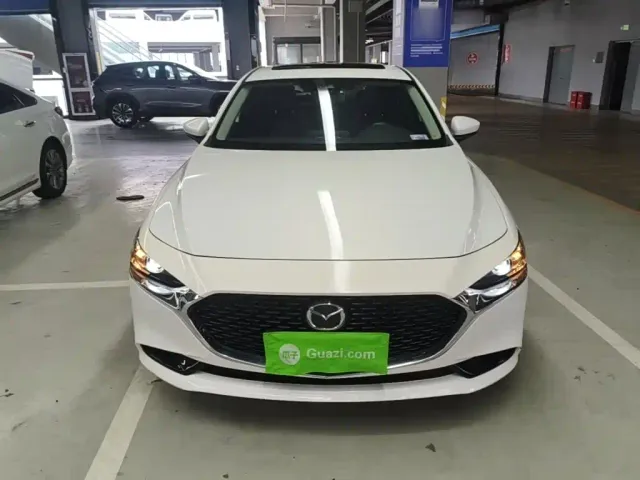 Mazda Axela — Фото автомобиля 2
