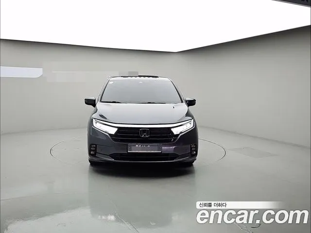 Honda Odyssey — Фото автомобиля 3
