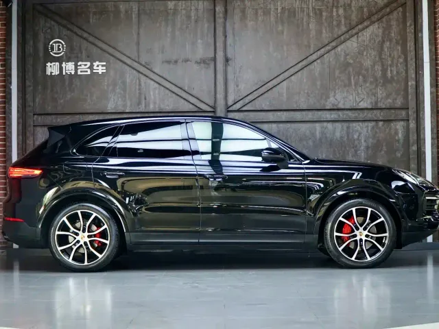 Porsche Cayenne — Фото автомобиля 5