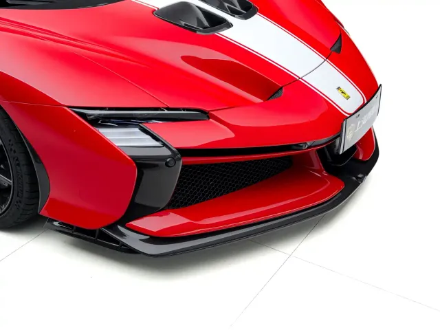 Ferrari SF90 — Фото автомобиля 12