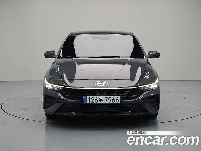 Hyundai Avante CN7 — Фото автомобиля 2