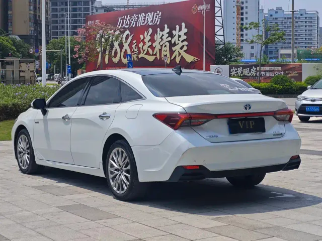 Toyota Avalon — Фото автомобиля 9