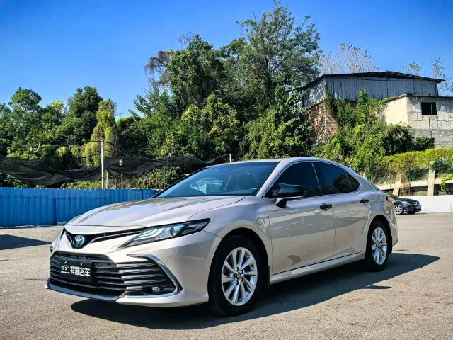 Фотография автомобиля — Toyota Camry