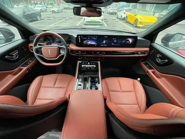 Lincoln Aviator — Фото автомобиля 5