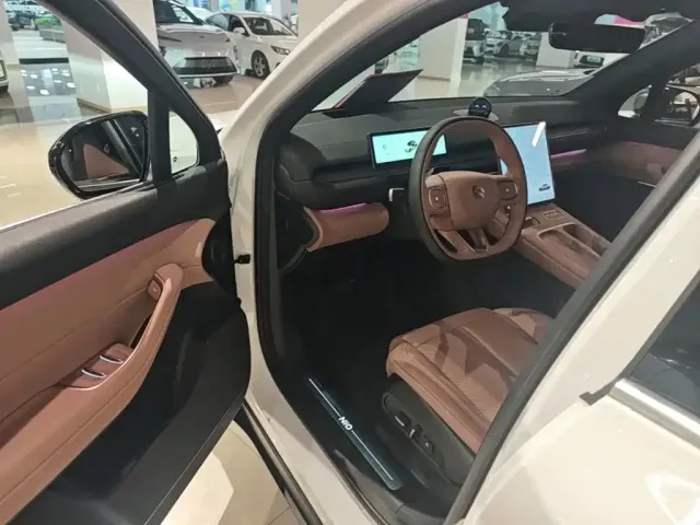 Nio EC6 — Фото автомобиля 15