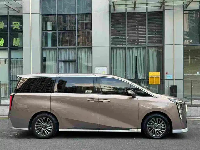 GAC Trumpchi M8 — Фото автомобиля 4