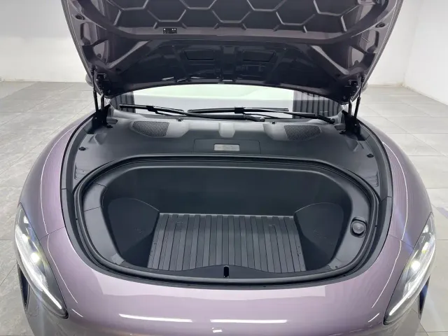 Xiaomi SU7 — Фото автомобиля 9