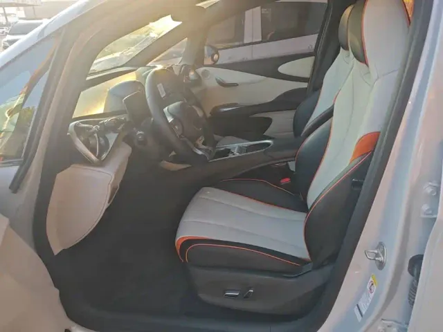 BYD Dolphin 2021 Model 405km Fashion Edition — Фото автомобиля 10
