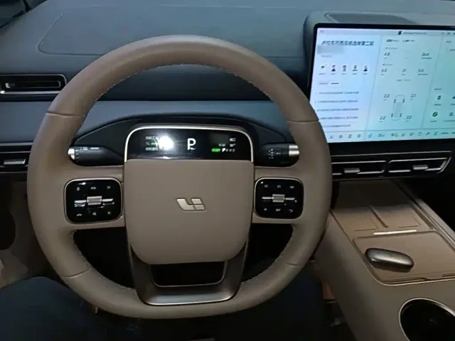 Li Auto MEGA — Фото автомобиля 10