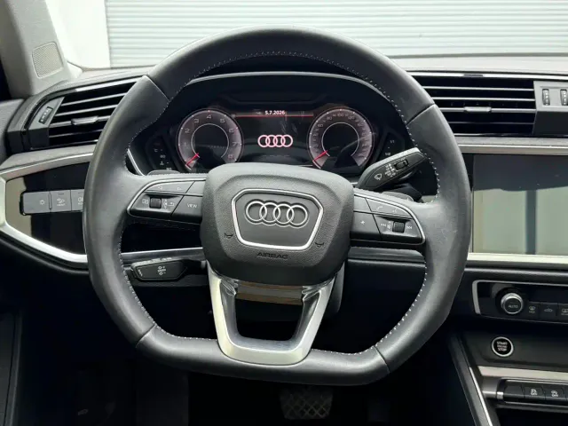 Audi Q3 — Фото автомобиля 13