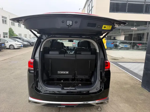 GAC Trumpchi M8 — Фото автомобиля 15