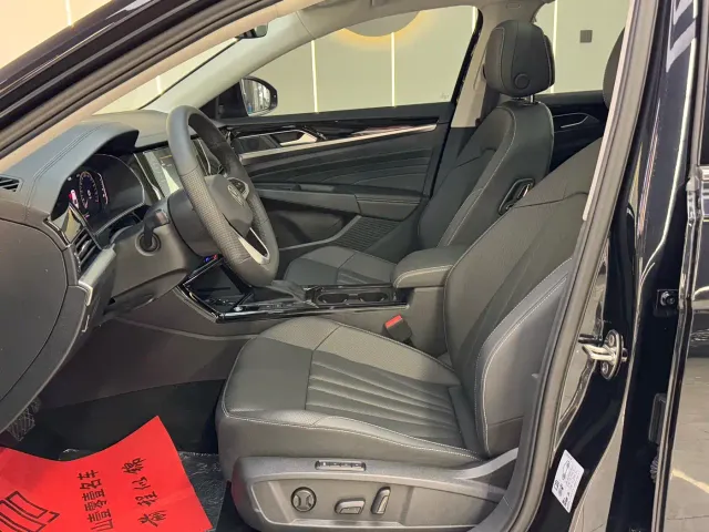 Volkswagen Passat — Фото автомобиля 15