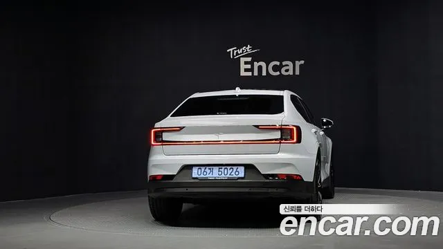 Polestar Polestar 2 — Фото автомобиля 4