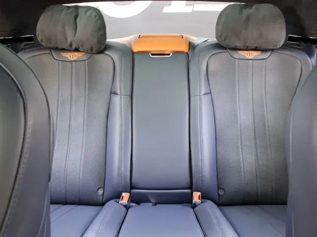 Bentley Flying Spur — Фото автомобиля 17