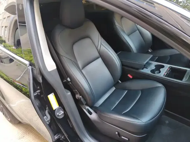 Tesla Model Y — Фото автомобиля 24
