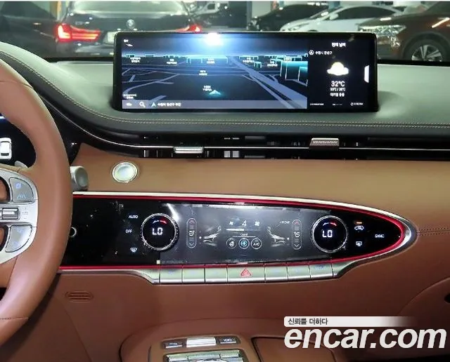 Genesis GV70 — Фото автомобиля 16