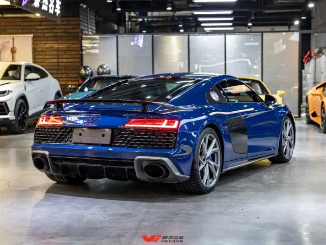 Audi R8 — Фото автомобиля 4