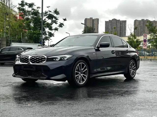 Фотография автомобиля — BMW 3 Series