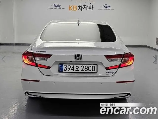 Honda Accord Accord 10 поколение — Фото автомобиля 3