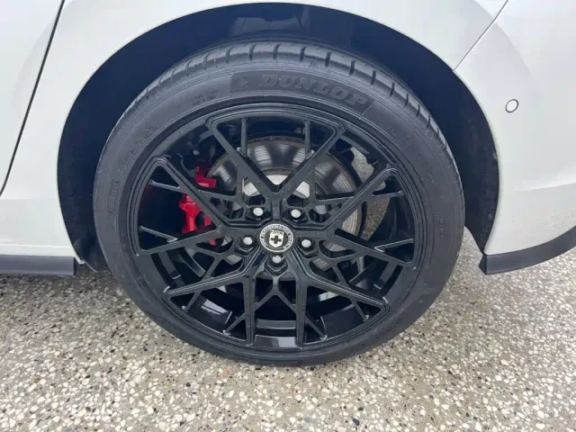 Volkswagen Golf GTI — Фото автомобиля 12