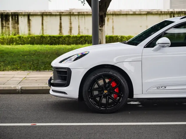 Porsche Macan — Фото автомобиля 18