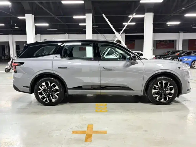 Ford Edge — Фото автомобиля 9
